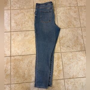 A&F The Super Skinny High Rise Curve Love Jean